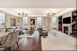 Stunning four-bedroom apartment in the heart of Mayfair