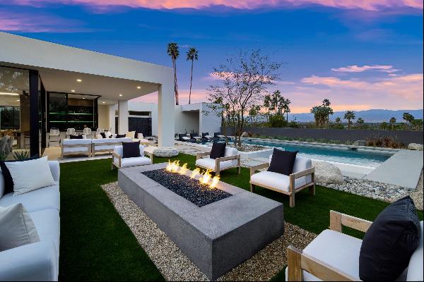 Thunderbird Heights |  The Epitome of Indoor-Outdoor Luxury Desert Lifestyle 