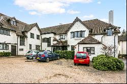 Stretton Close, Penn, High Wycombe, Buckinghamshire, HP10 8EW