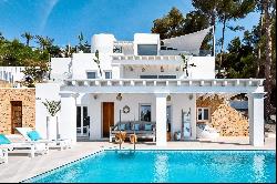 Villa in Es Cubells with sea view.