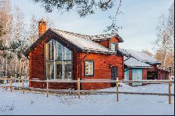 Wonderful estate by the lake shore