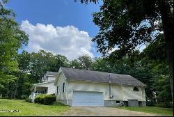 110 Gaskin Drive, Lords Valley PA 18428