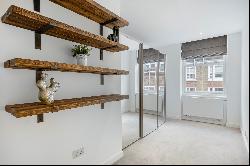 Beautiful three-bedroom apartment in the heart of Marylebone