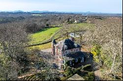 MAGNIFICENT CHATEAU 30 MINUTES FROM BIARRITZ