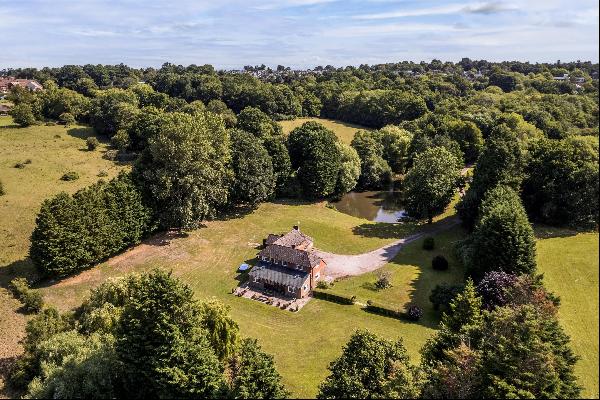 An attractive characterful home set in one of the most idyllic spots, offering a semi-rura