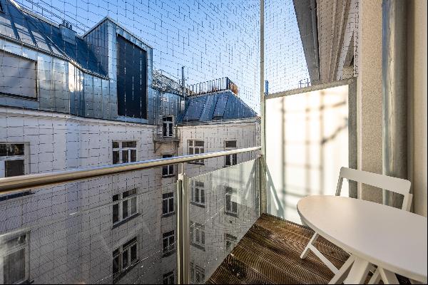 Excellent 1-bedroom city apartment at Kohlmarkt, in the 1st District, Vienna.