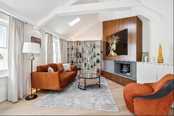 A 3 bedroom triplex apartment available for long or short let in Notting Hill W11.