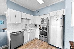 Charming One Bedroom Condo With Amenities And Deeded Beach Access 