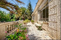 French-style house in Jardín del Este area