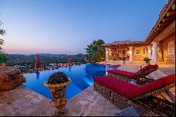 Villa with golf views for yearly rental in Ibiza
