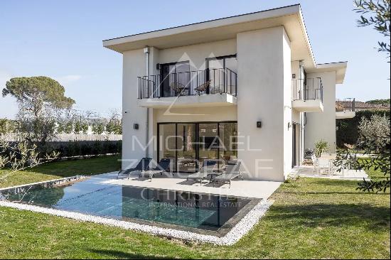 Mougins - close to the old village - Brand new contemporary villa - 5 bedrooms