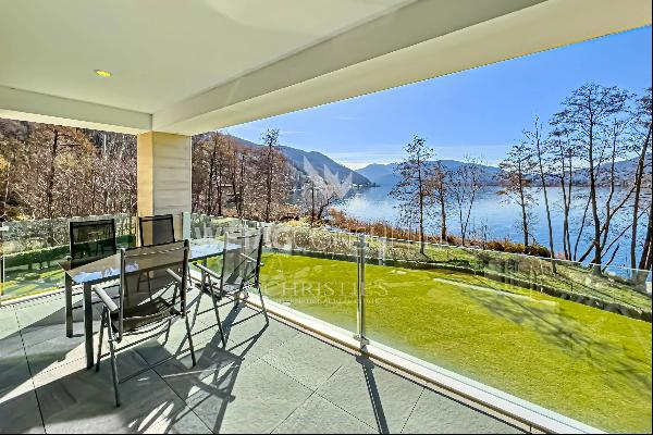 Muzzano: elegant apartment directly on Lake Lugano for sale