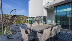 Contemporary 4-bedroom villa with sea views for sale in Estói, Algarve