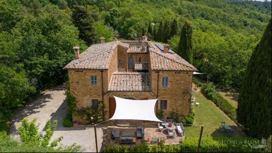 Il Cortile Country house with pool and land, Montalcino, Siena-Tuscany