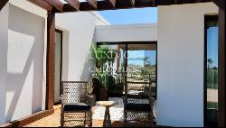 Modern Villa in new private condominium for sale in Pêra, Algarve