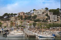 Exclusive apartment with garage for sale in Puerto de Soller, Ma, Soller 07100