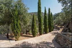 Beautifully renovated finca for sale in Fornalutx, Majorca, Fornalutx 07109