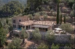 Beautifully renovated finca for sale in Fornalutx, Majorca, Fornalutx 07109