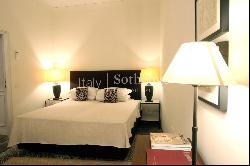 Prestigious apartment near Piazza Santa Croce