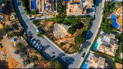 Large Property Close to the Beach