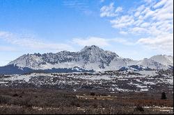 An Ideal Mountain Home With All Of The Modern Comforts