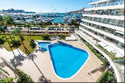 Front line flat in Marina Botafoch with panoramic views