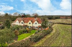 Horseshoe Cottages, Parrotts Lane, Buckland Common, Tring, HP23 6NX