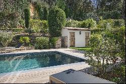 Valbonne - Splendid, fully renovated villa with open views