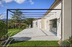 Valbonne - Splendid, fully renovated villa with open views