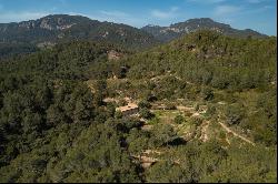 Finca in the heart of the Tramuntana Mountain Range for sale nea, Esporles 07190