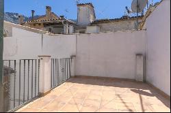 Beautiful townhouse with garage for sale in Sóller, Majorca, Sóller 07100