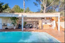 Between Aubagne and Aix-en-Provence - Provençal villa with pool and vast garden