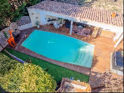 Between Aubagne and Aix-en-Provence - Provençal villa with pool and vast garden