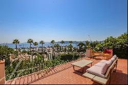 Cap d'Antibes | Panoramic sea view and walking distance to the beach