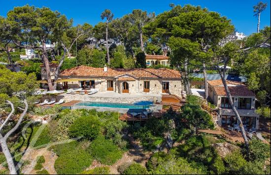 Cap d'Antibes | Sea view - Nearby Garoupe Bay and beaches