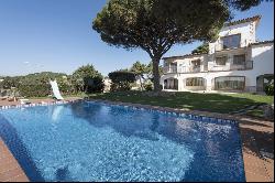 Mediterranean mansion with beautiful sea views in Sant Feliu de Guíxols