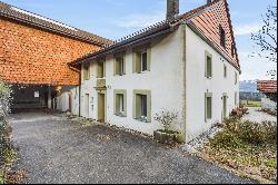 19th-century farmhouse and barn convertible into 3 apartments