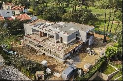 Contemporary Villa, Under Construction, with Frontal View to the Golf Course in Quinta do