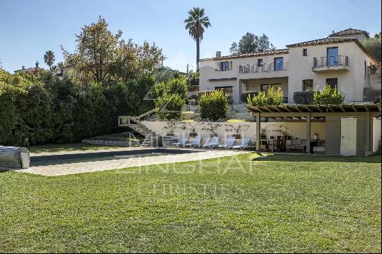 Saint-Paul-de-Vence - Bautiful property of modern inspiration