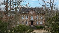 Normandy, 1h20 from Paris. A superb period mansion set in about 6500 sqm of grounds. Grea