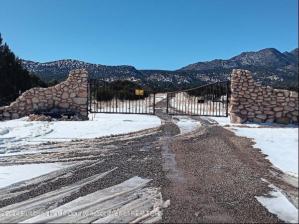 1585 Arabela Road, Tinnie NM 88351