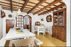 Traditional House with Patio and Rooftop Terrace in the Historic Center