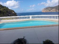 Villa with stunning sea views for sale in Camp de Mar, Mallorca, Andratx 07150