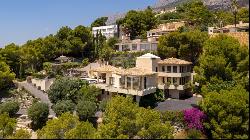 Serenity and Splendor in Sierra de Altea: A Luxurious Villa with, Altea 03590