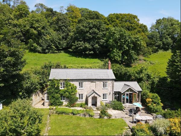 A beautifully presented home with views over Branscombe, close to the coast and easy acces