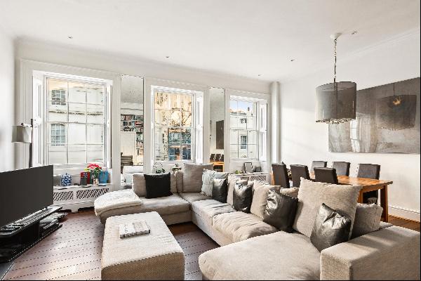 A 3 bedroom apartment for sale in Hyde Park, W2