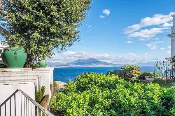 Villa pieds dans l'eau in Posillipo