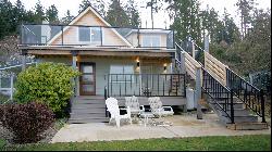 3939 Beach Dr E, Port Orchard, WA 98366