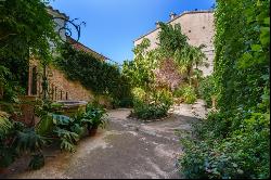 Beautiful manor house with patio for sale in Soller, Majorca, Sóller 07100