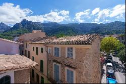 Beautiful manor house with patio for sale in Soller, Majorca, Soller 07100